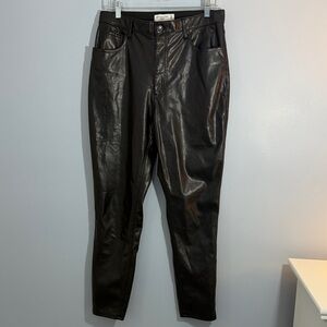 Abercrombie & Fitch Black The skinny High Rise faux leather Pants SZ 31/12 L